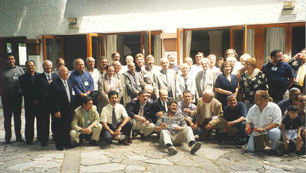 gruppo2.jpg (401051 byte)